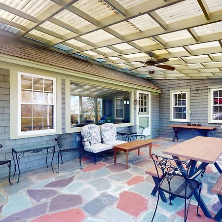 Cape Landing Cottage Brewster Exterior photo